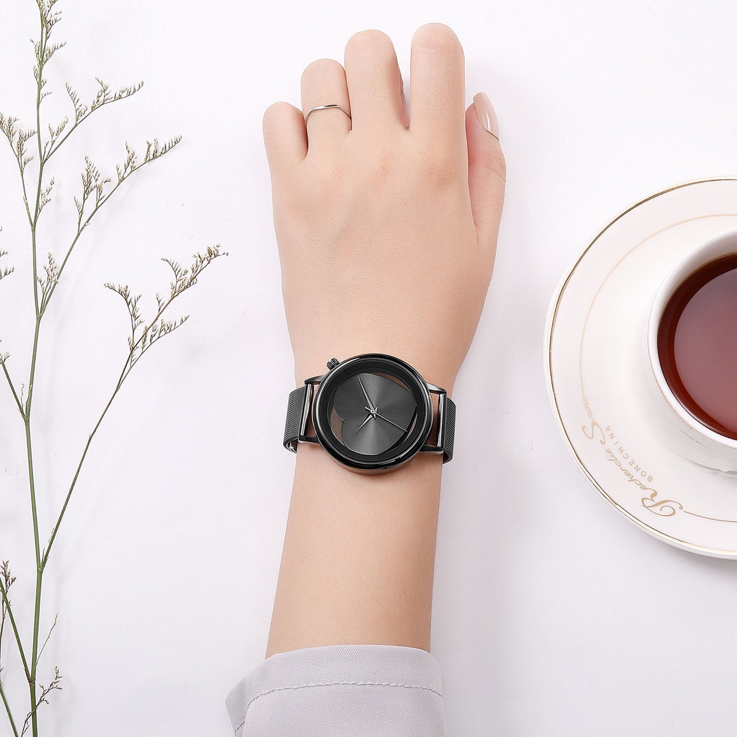Female watch hollow female table Brand: aeac
