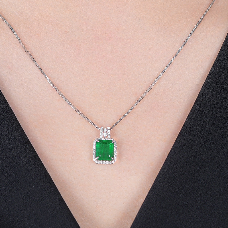 Grandmother Green Diamond Zircon Pendant Necklace Jewelry Brand: aeac