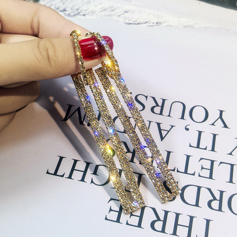 Long square hypoallergenic diamond earrings Brand: aeac