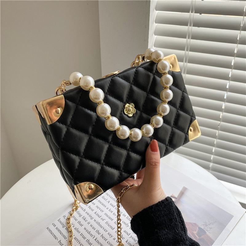 New Ladies Diamond Chain Bag Pearl Portable Diagonal Small Square Bag Brand: aeac