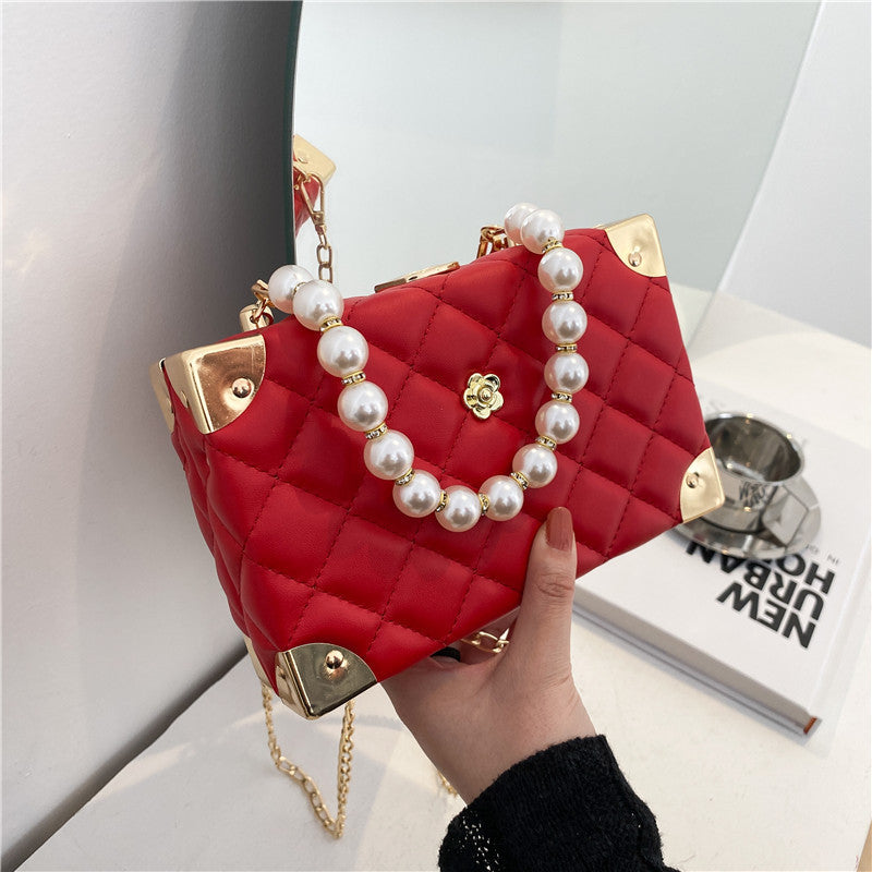 New Ladies Diamond Chain Bag Pearl Portable Diagonal Small Square Bag Brand: aeac