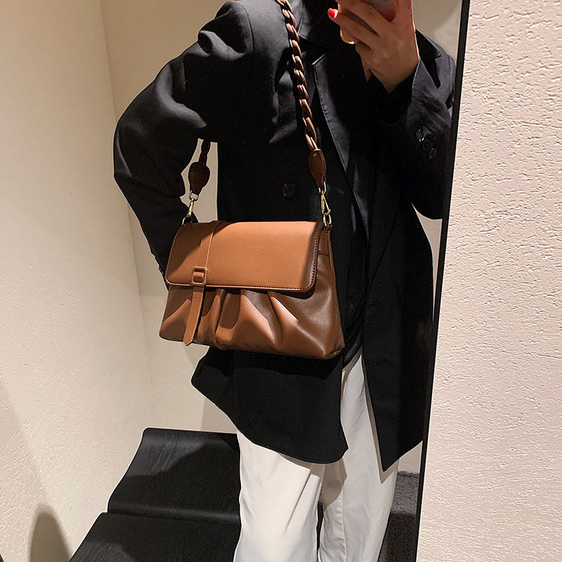 Pure Color PU Folds Trendy Personality Simple Shoulder Bag Brand: aeac