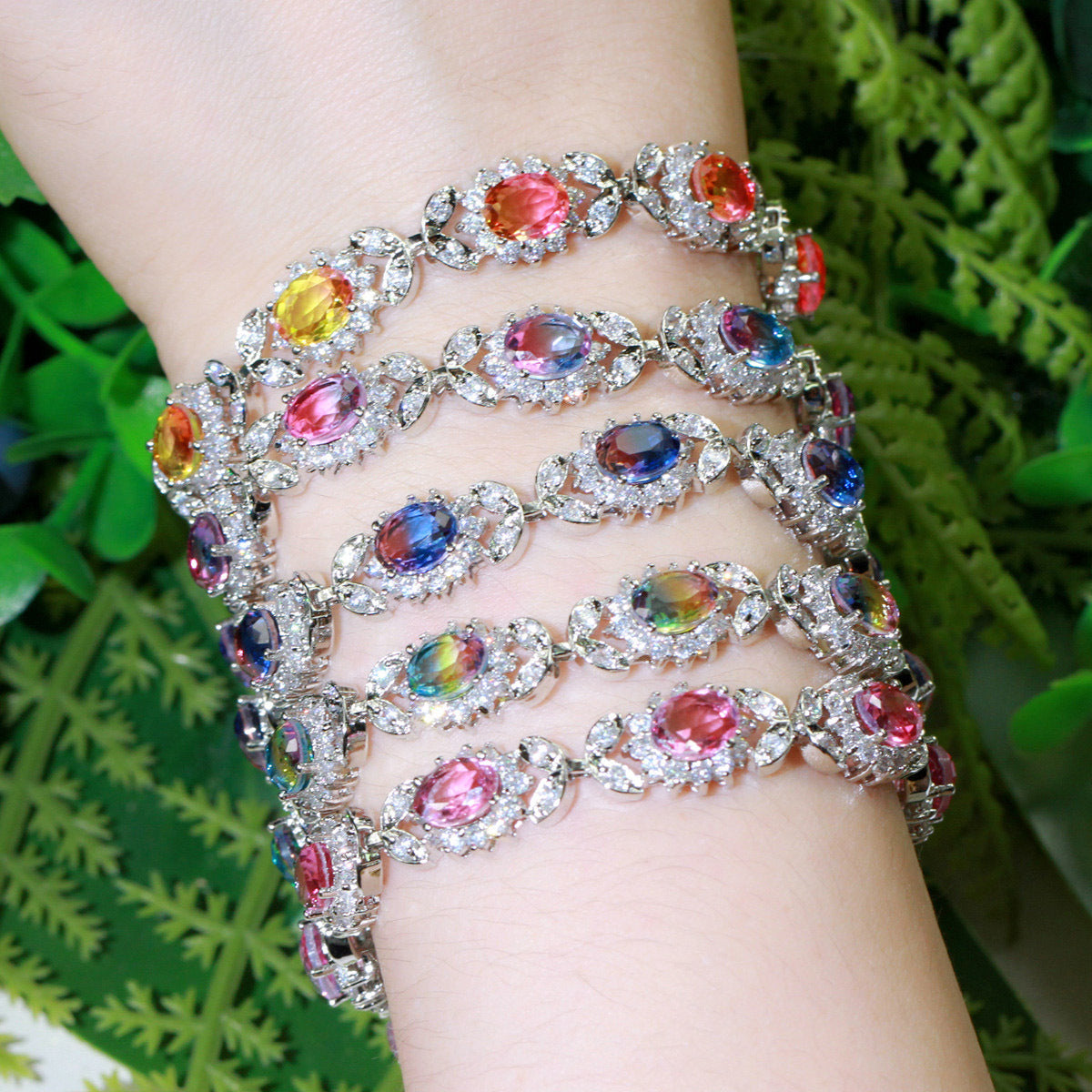 Copper Inlaid Zircon Full Diamond Bracelet Brand: aeac