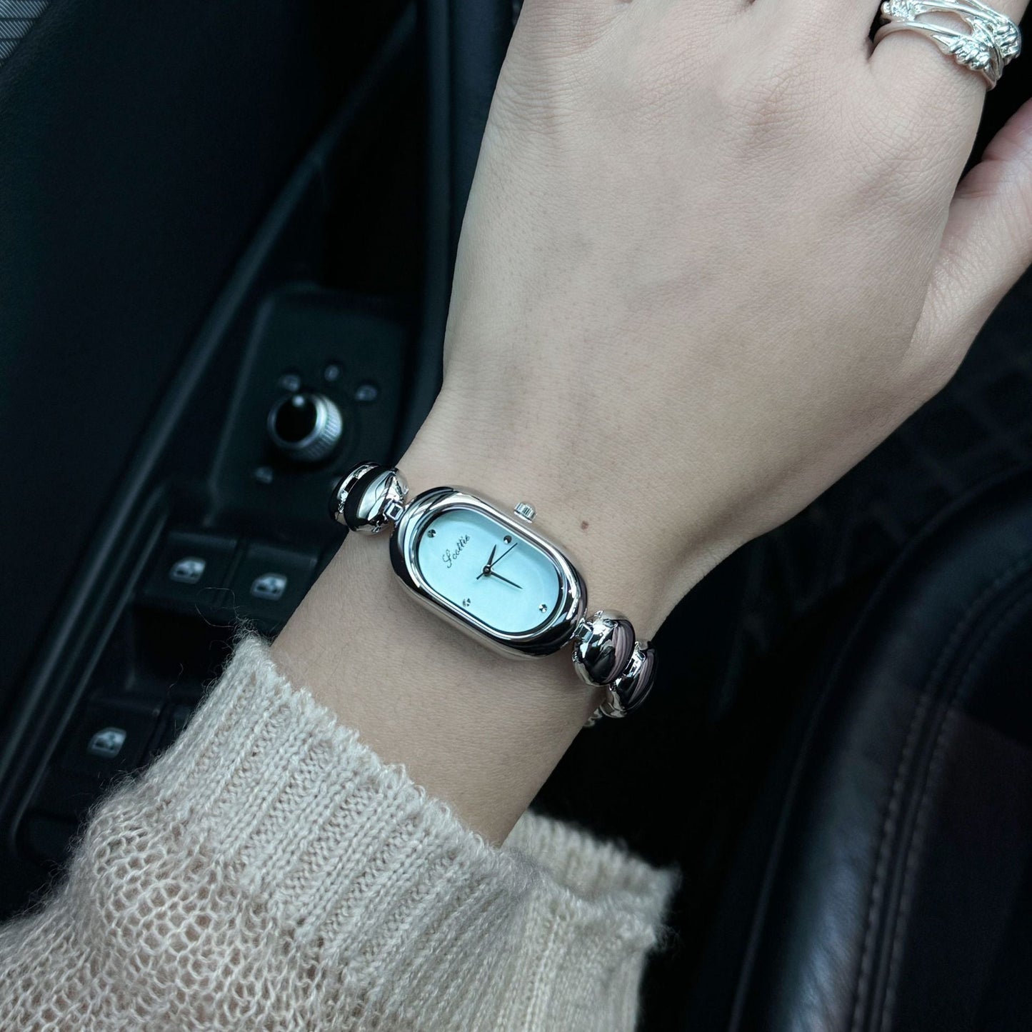 Good-looking Gold Elegant Oval Women's Watch Bracelet Brand: aeac