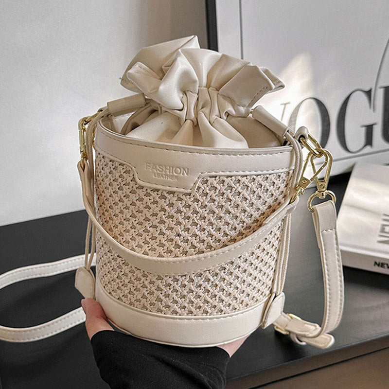 Simple And Stylish Woven Commuting Single Shoulder Bucket Bag Brand: aeac