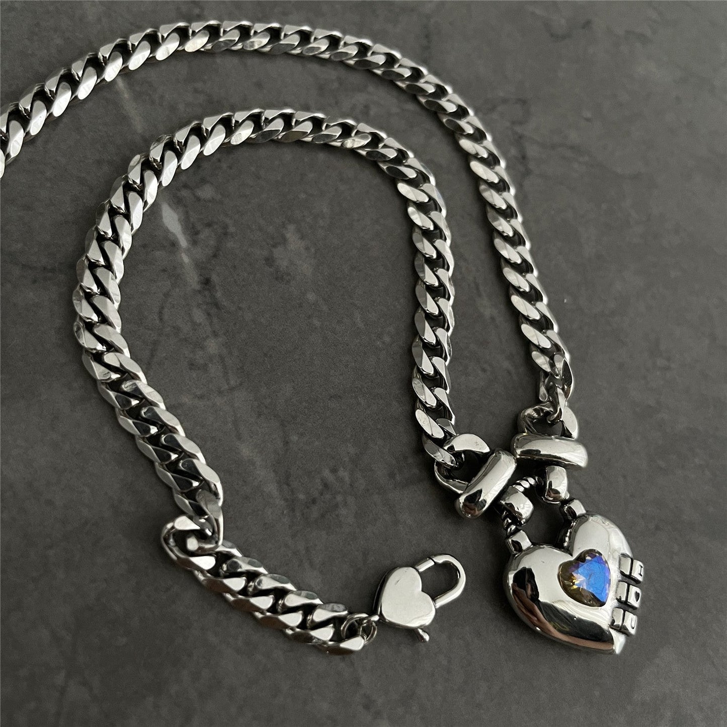 Heart Sweater Necklace Brand: aeac