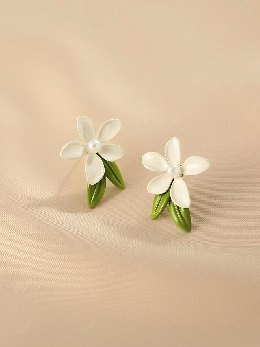 White Flower Summer Earrings Asymmetric Eardrops Brand: aeac