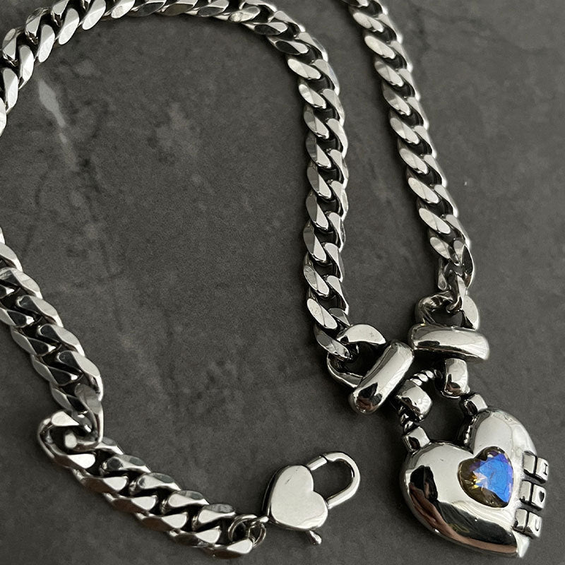 Heart Sweater Necklace Brand: aeac
