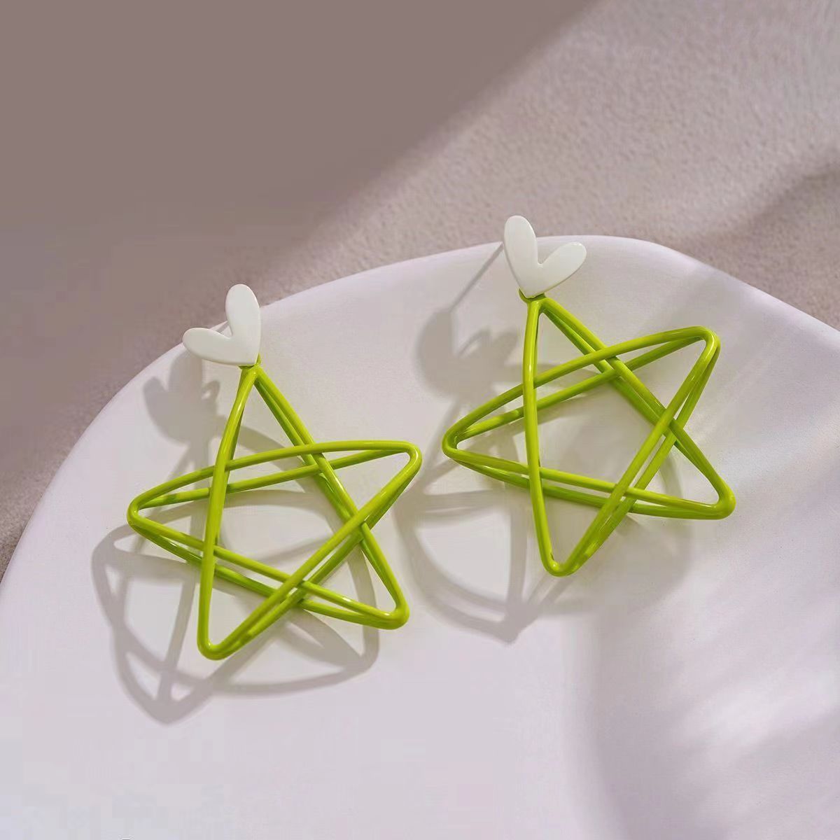 White Flower Summer Earrings Asymmetric Eardrops Brand: aeac