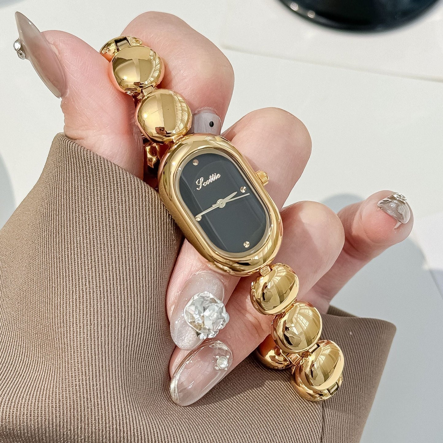 Good-looking Gold Elegant Oval Women's Watch Bracelet Brand: aeac