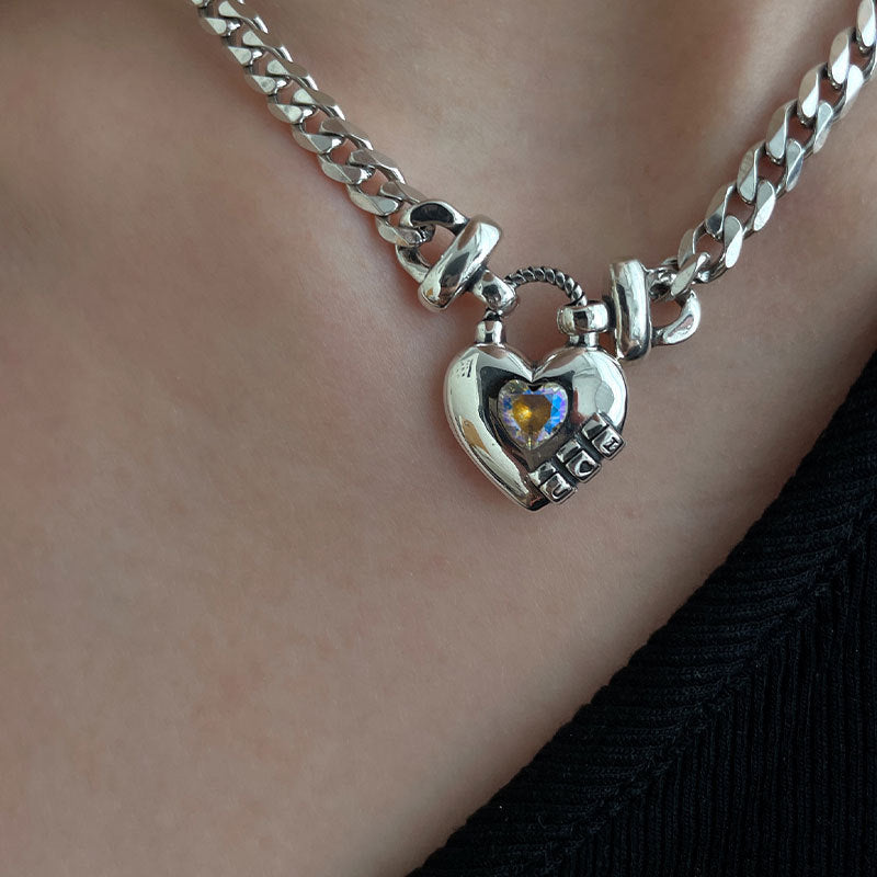 Heart Sweater Necklace Brand: aeac