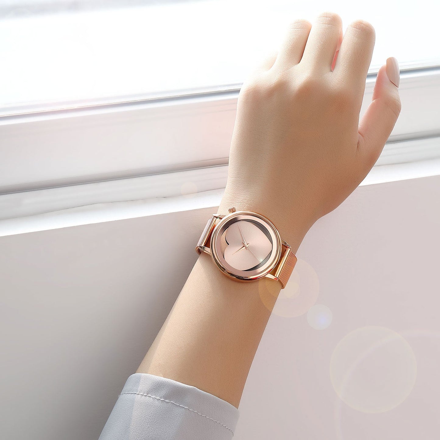 Female watch hollow female table Brand: aeac