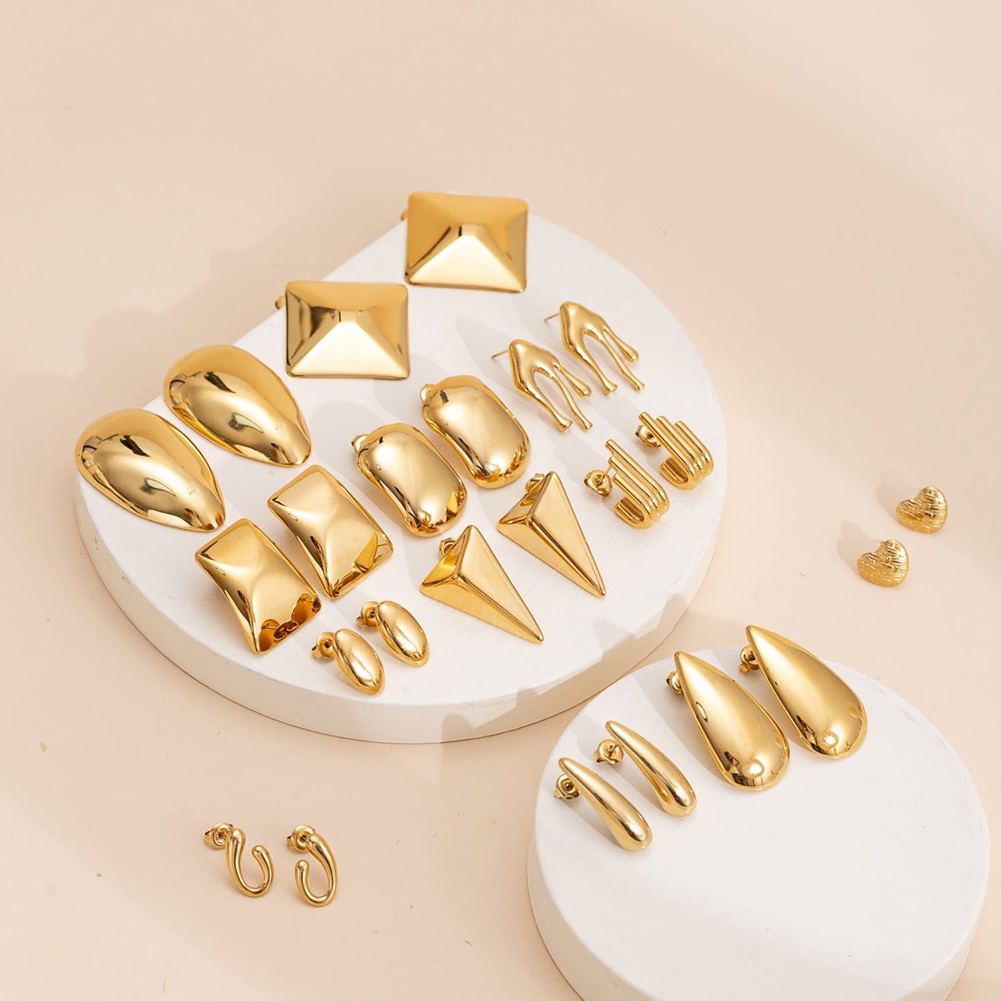 Minimalist Titanium Steel Ear Studs Triangle Oval Geometric Stainless Steel Oil Pressure Ins Style Brand: aeac