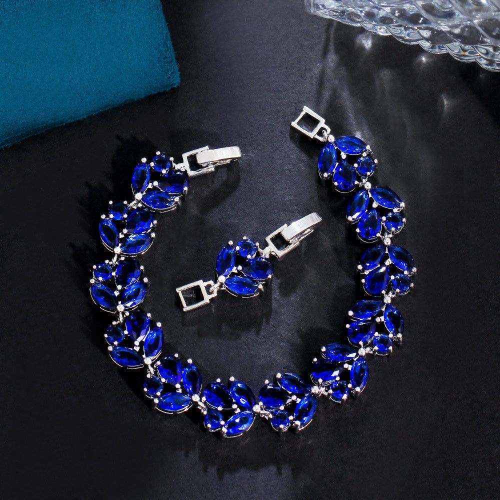 Copper Inlaid Zircon Flower Bracelet Brand: aeac