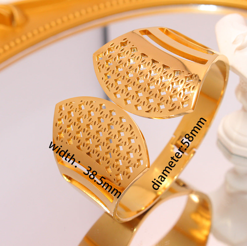 18K Retro Popular Titanium Steel Bracelet Brand: aeac