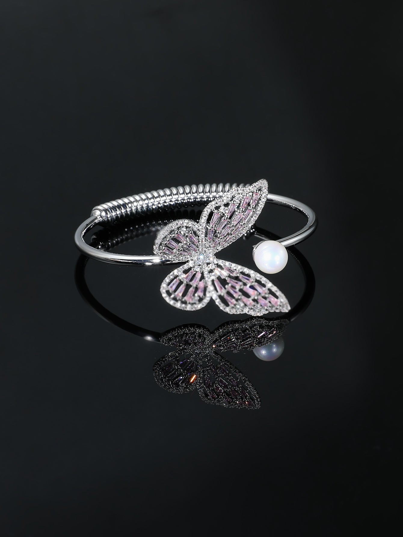 Women's Fashion Hollowed-out Vintage Bracelet Brand: aeac