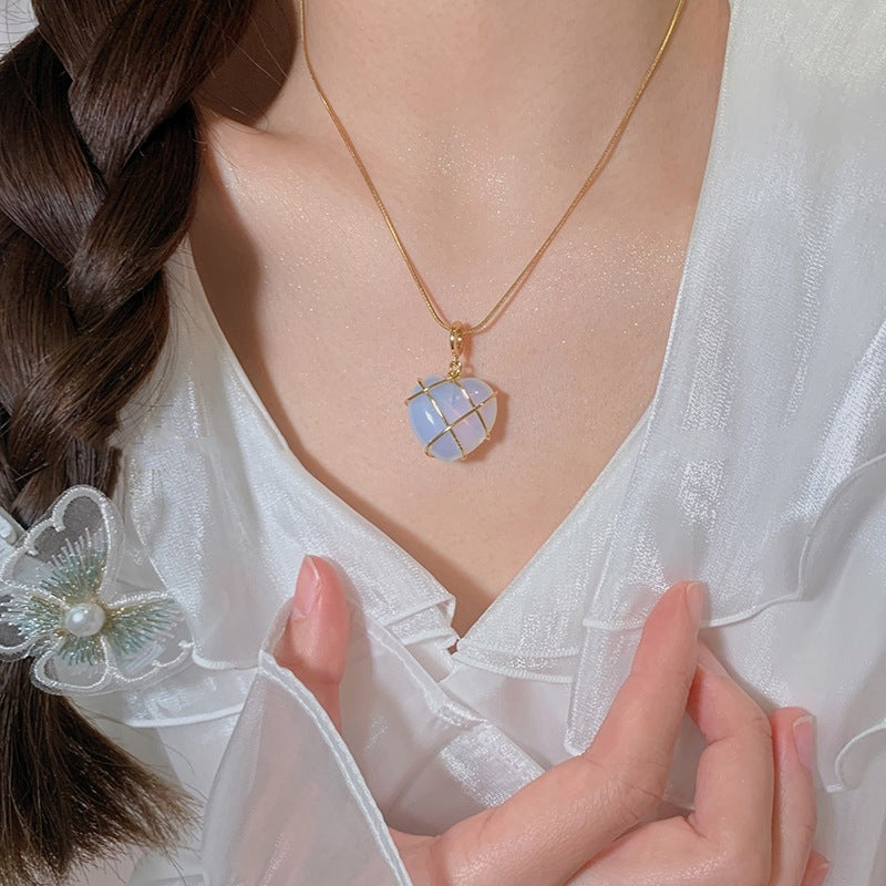 Fashion Moonstone Necklace For Cartoon Princess Love Girl Necklace Novelty Jewelry Brand: aeac