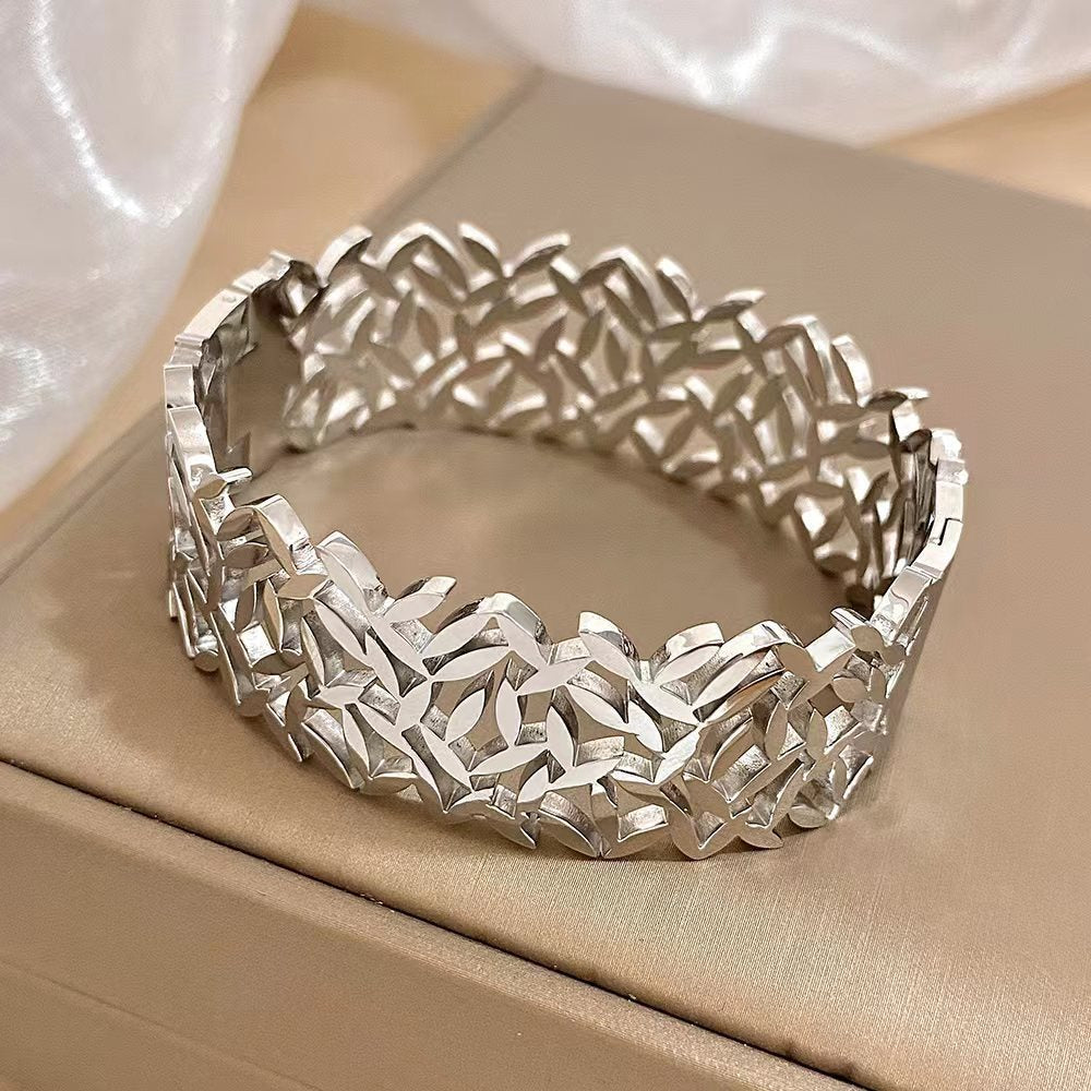 Creative Trend Wide Version Hollow Leaves Couples Openings Bracelet Jewelry Brand: aeac
