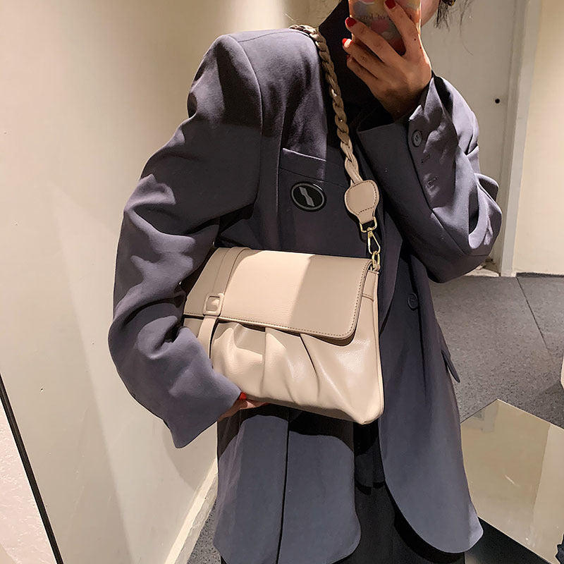 Pure Color PU Folds Trendy Personality Simple Shoulder Bag Brand: aeac