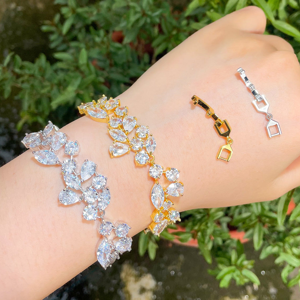 New Shiny Zircon Asymmetric Leaf Bracelet Brand: aeac