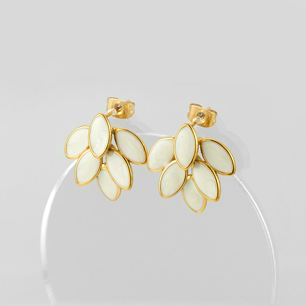 European And American Full Diamond Dripping Oil 6 Leaves Gold Ear-ring Clip Brand: aeac