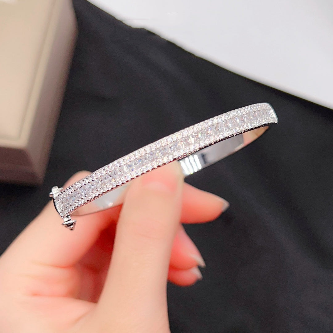 Heavy Industry Micro-inlaid Diamond Bracelet