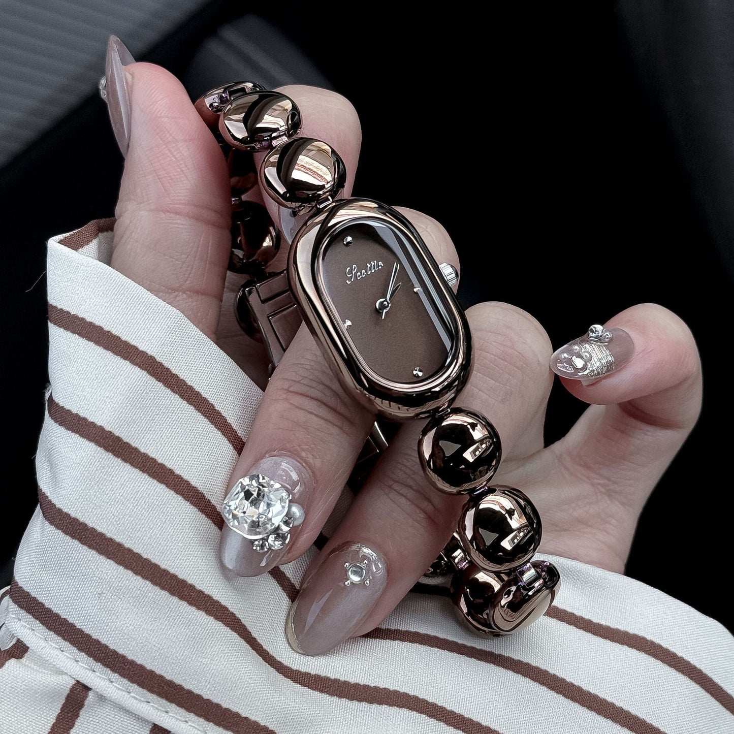 Good-looking Gold Elegant Oval Women's Watch Bracelet Brand: aeac