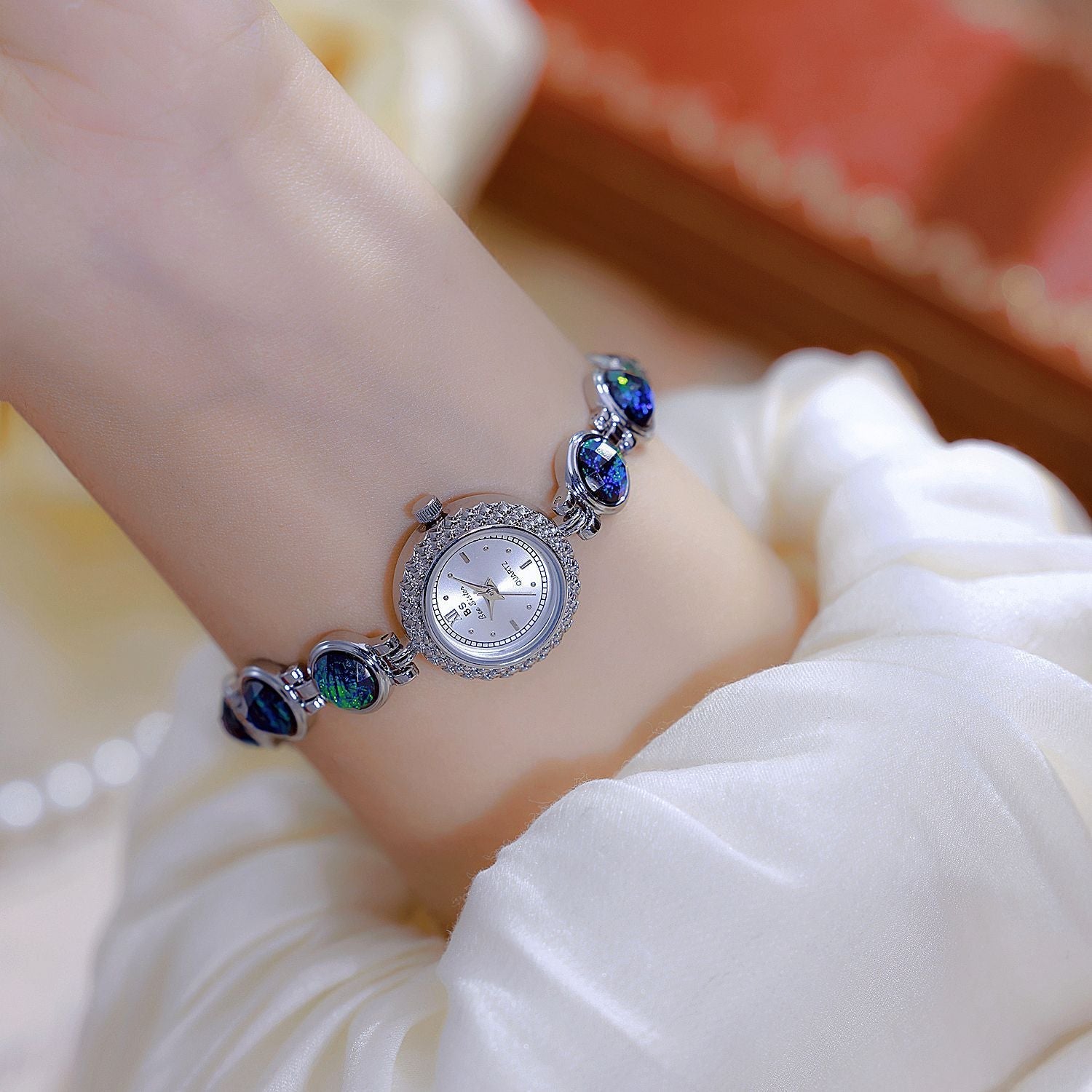 National Style Mid-ancient Light Luxury Malachite Bracelet Watch Brand: aeac