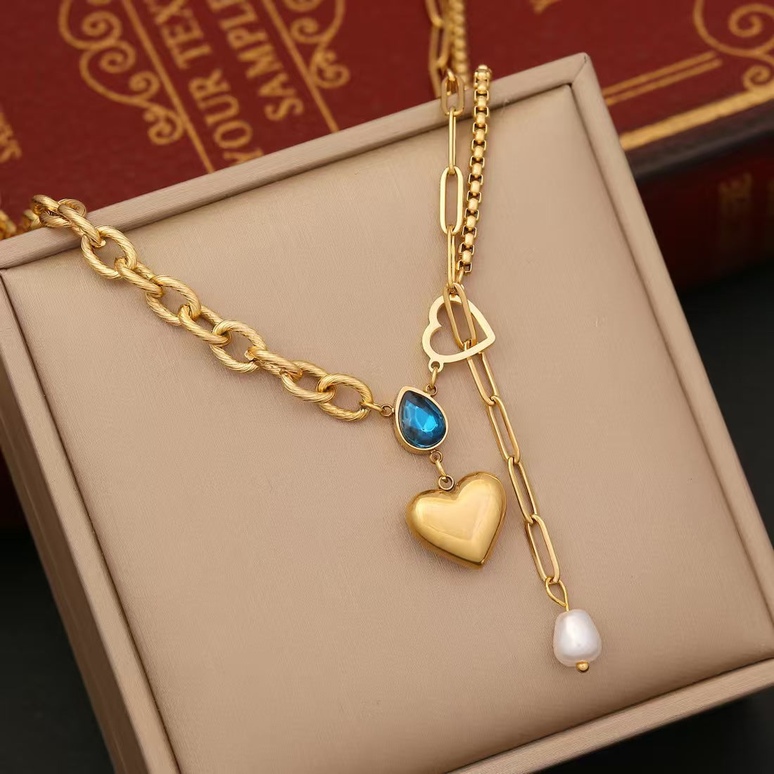 Niche High-grade Pearl Heart Pendant Zircon Necklace Brand: aeac