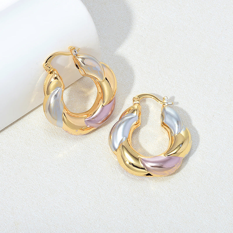 Niche Exaggerated Golden Flower Stud Earrings Brand: aeac