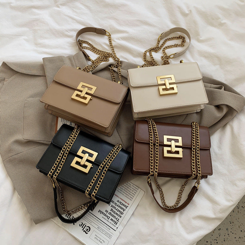 New European And American Retro Handbags Fashion Chain Small Square Bag Brand: aeac
