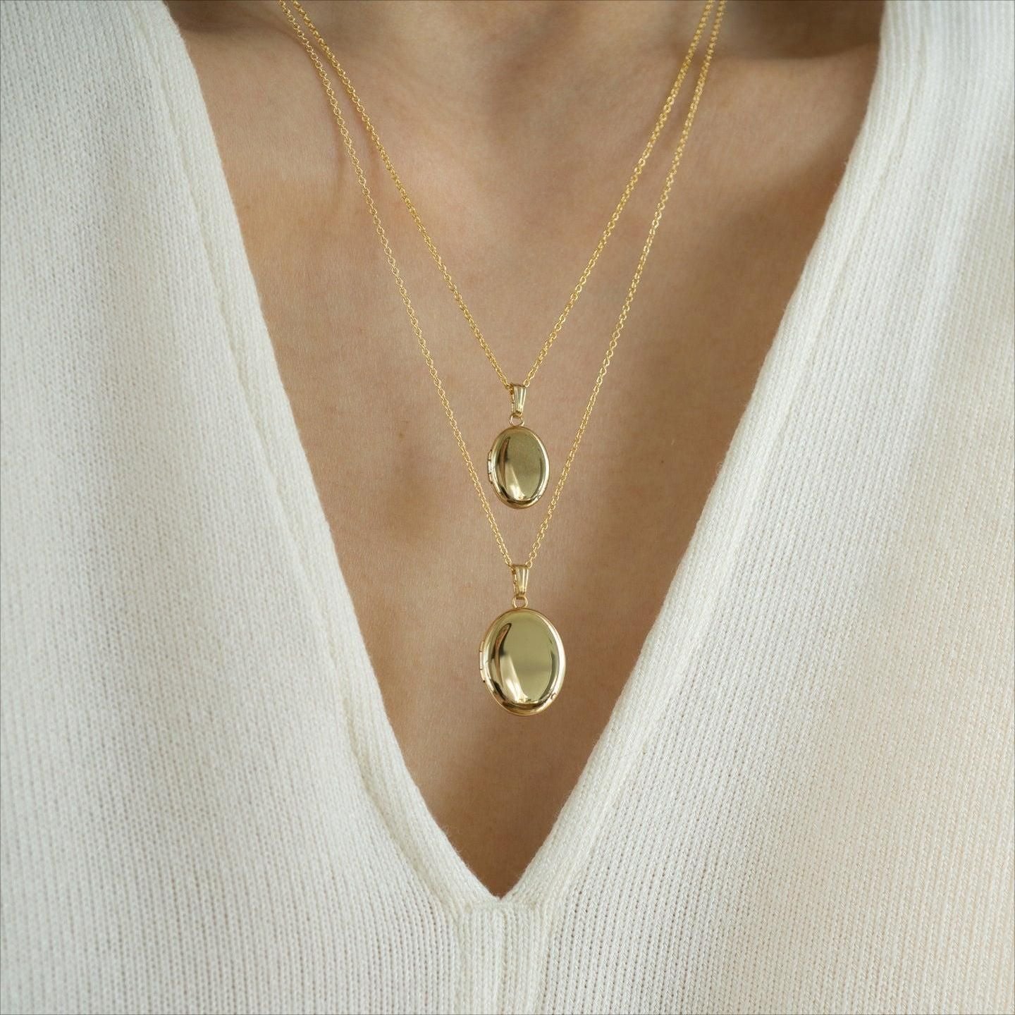 Open And Close Photo Frame Necklace Brand: aeac