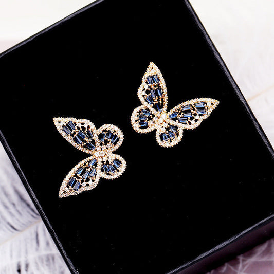 Hollow pink zircon butterfly earrings Brand: aeac