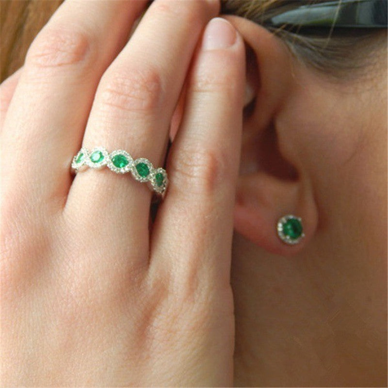 New micro-set ruby engagement ring Europe and the new grandmother green zircon strip Brand: aeac
