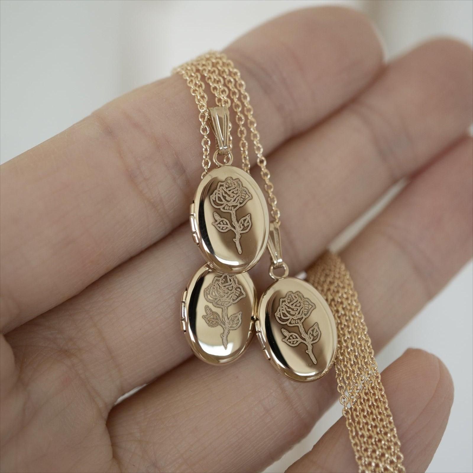 Open And Close Photo Frame Necklace Brand: aeac