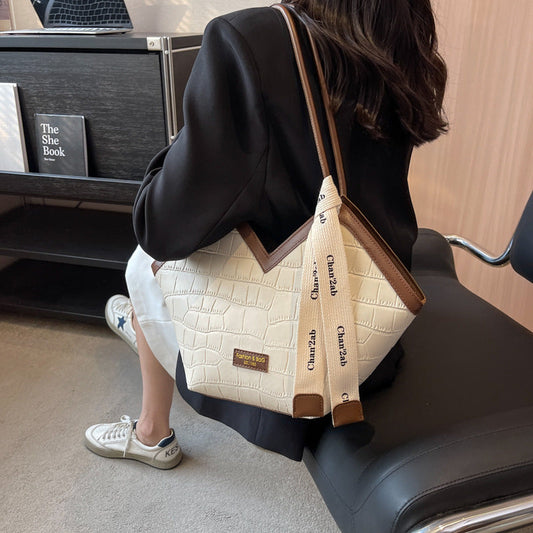 High-grade Women's Large Capacity Hand-carrying Big Shoulder Bag Brand: aeac