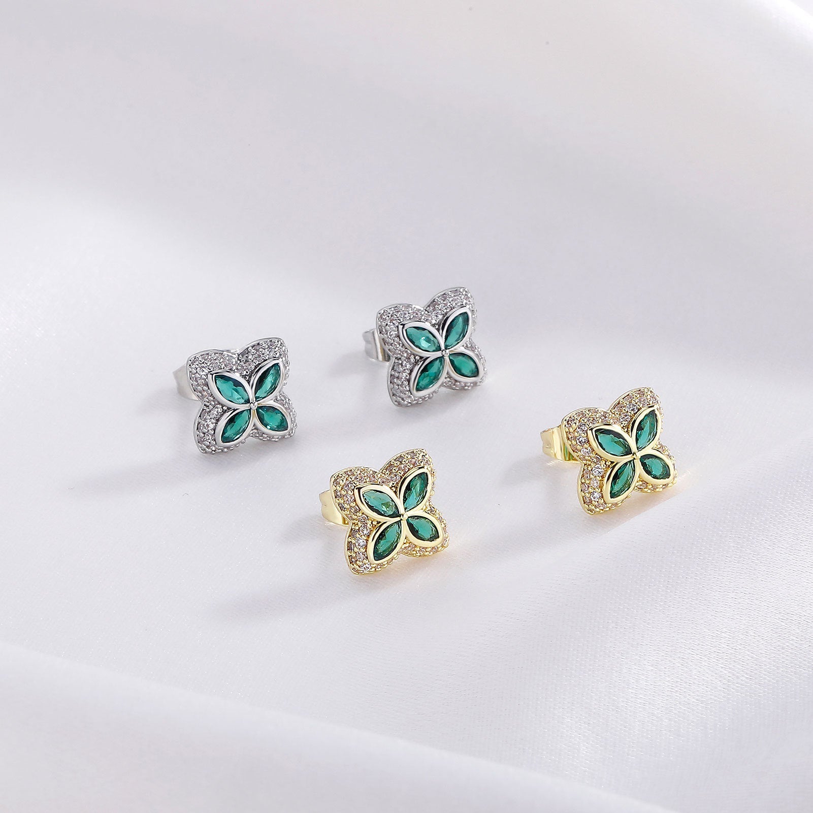 Four-Leaf Clover Full Diamond Inlaid Ear Studs Simple Earrings Brand: aeac
