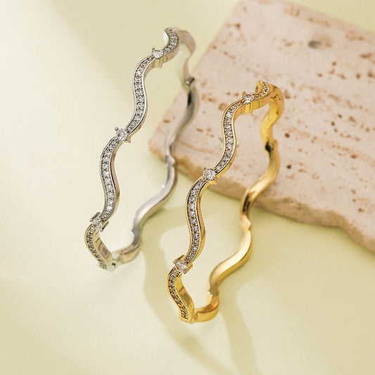 Copper Inlaid Zirconium Water Wave Bracelet Brand: aeac