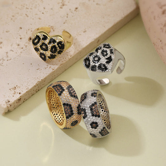 European And American-style Ring With Colorful Diamonds Featuring Snake And Leopard Patterns Brand: aeac