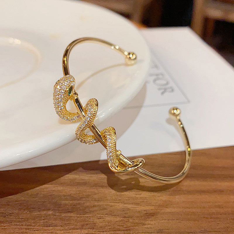 Fashionable Versatile Wrap Bracelet With An Adjustable Opening Brand: aeac