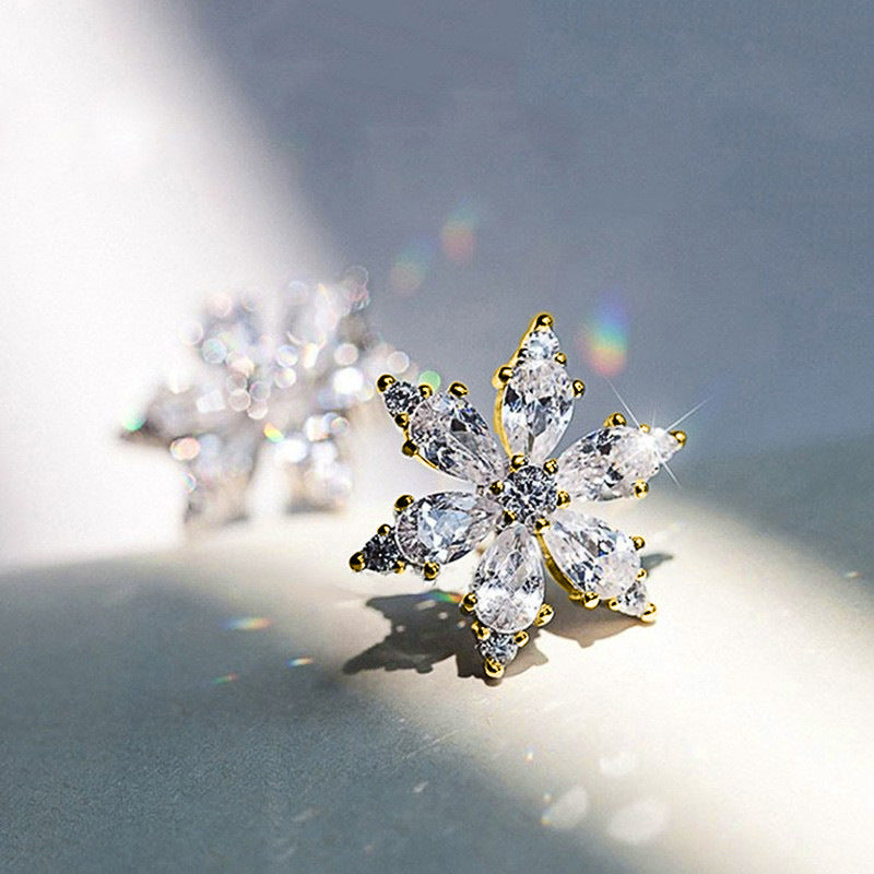 Minimalist Snowflake And Flower Diamond-studded Zircon Stud Earrings Brand: aeac