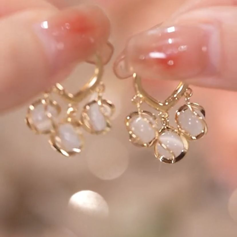 Lily Of The Valley Opal Ear Buckle Niche Brand: aeac