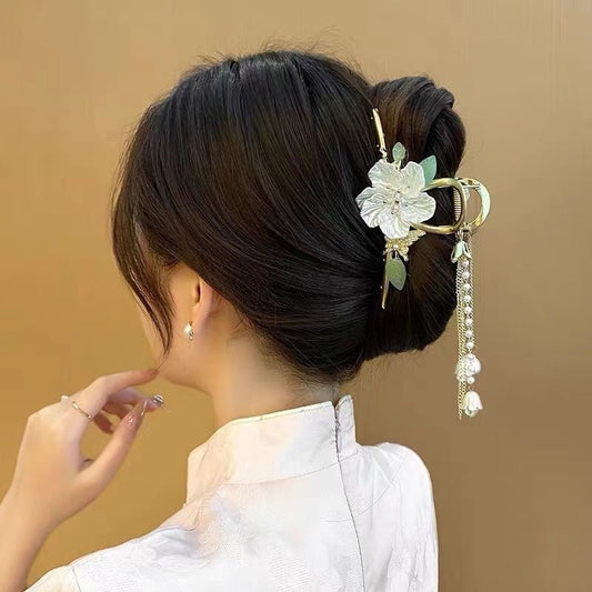 Women's Fashion Large Butterfly Tassel Barrettes Brand: aeac