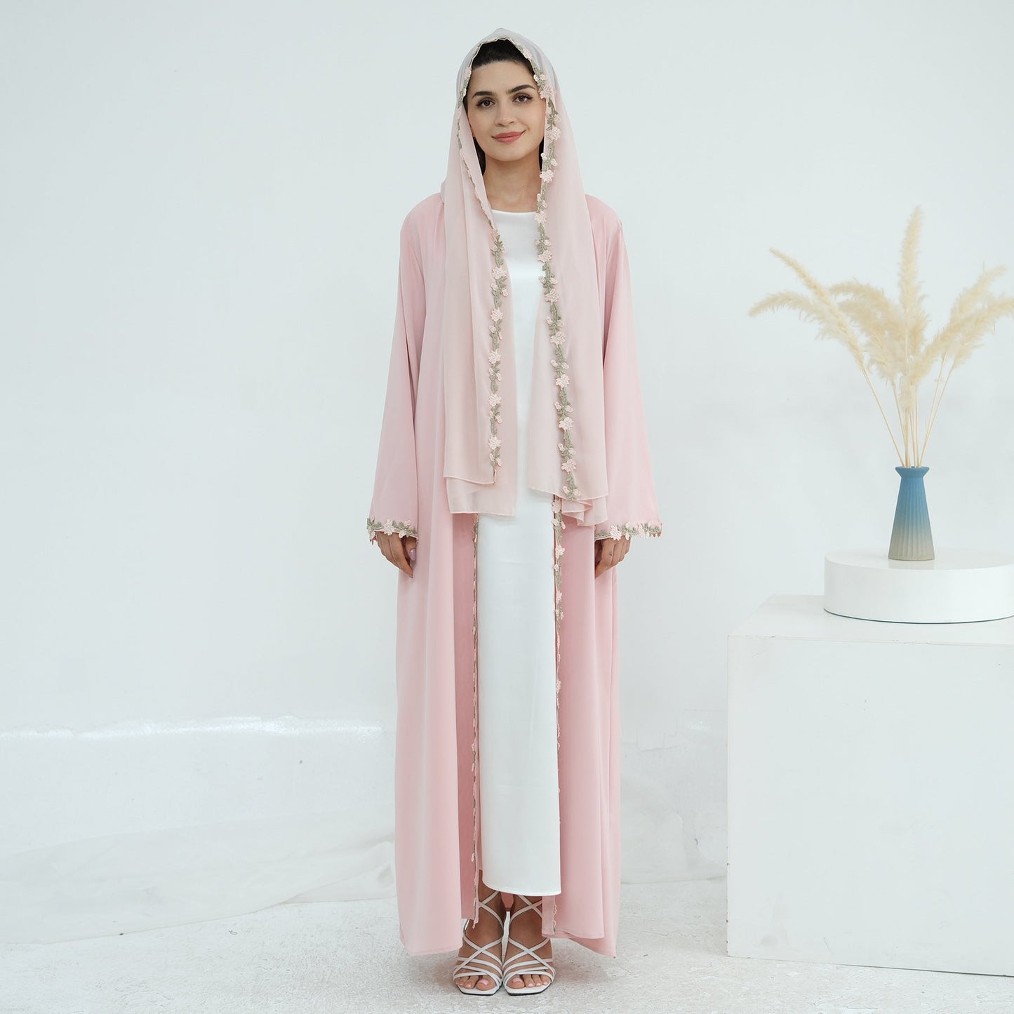 Embroidered Flower Stitching Cardigan Headscarf Brand: aeac