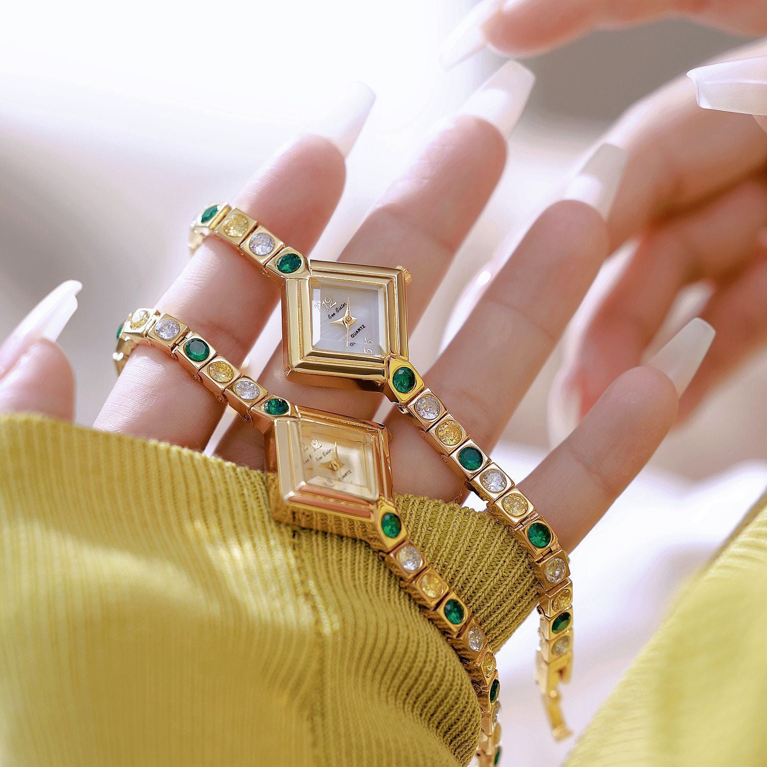 Light Luxury Temperament Gradient Diamond Anique Pocket Watch Spring Green Women's Watch Brand: aeac