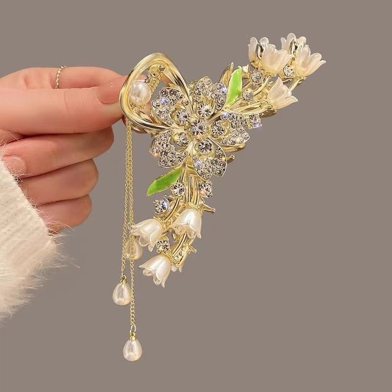 Women's Fashion Large Butterfly Tassel Barrettes Brand: aeac