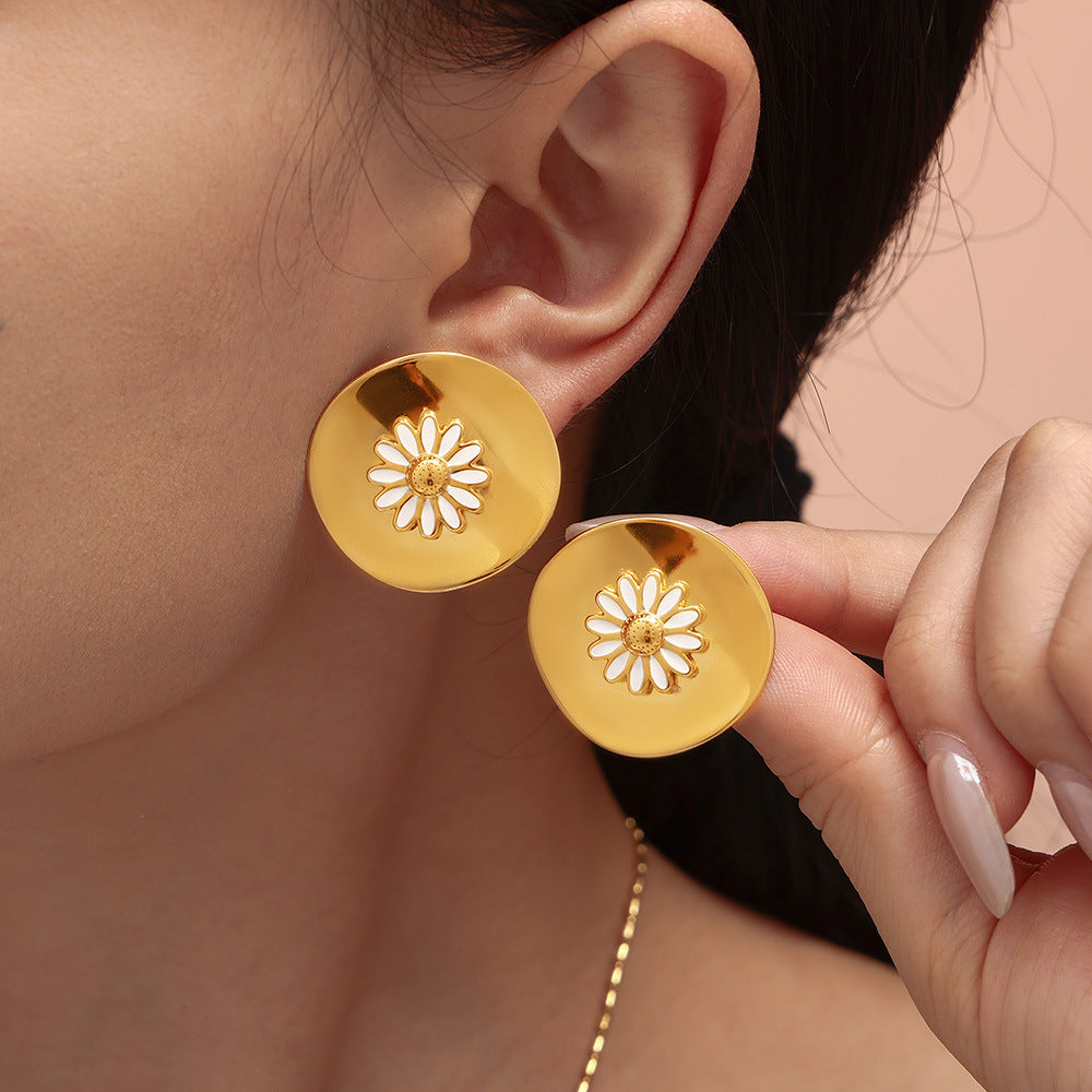 European And American Dripping Oil Little Daisy Rings Ear Studs Brand: aeac