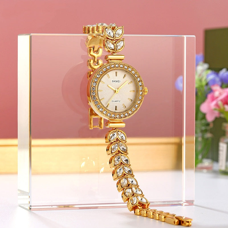 High-appearance-value Diamond-encrusted Ladies Bracelet Watch Brand: aeac