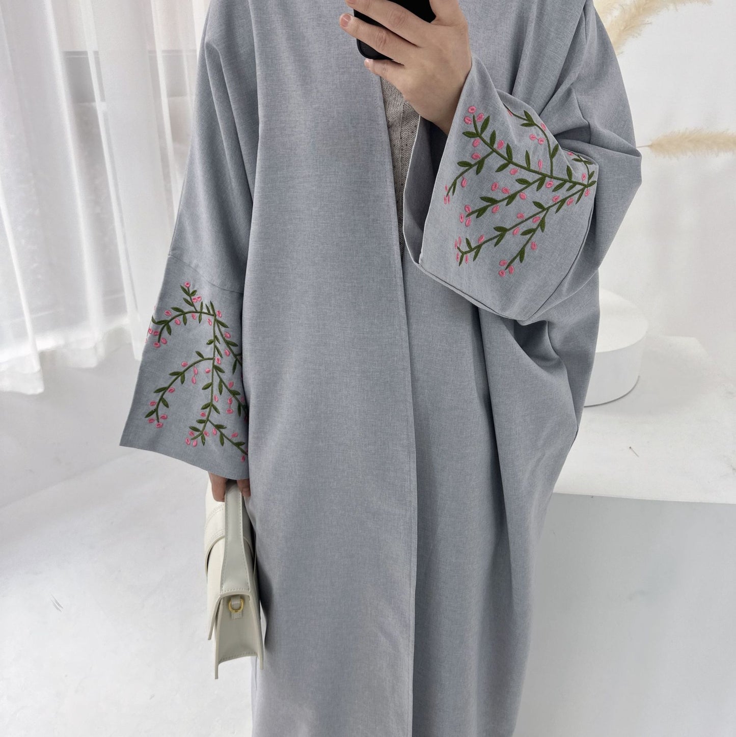 Dubai Middle East Turkey Dubai Flower Embroidered Elegant Cardigan Robe Brand: aeac