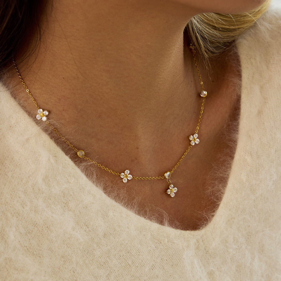 Titanium Steel Zircon Four Leaf Clover Necklace Brand: aeac